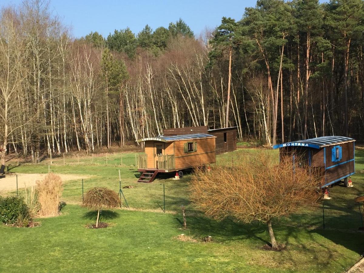 Roulottes Du Chalet Des Pins Rougeou Luaran gambar